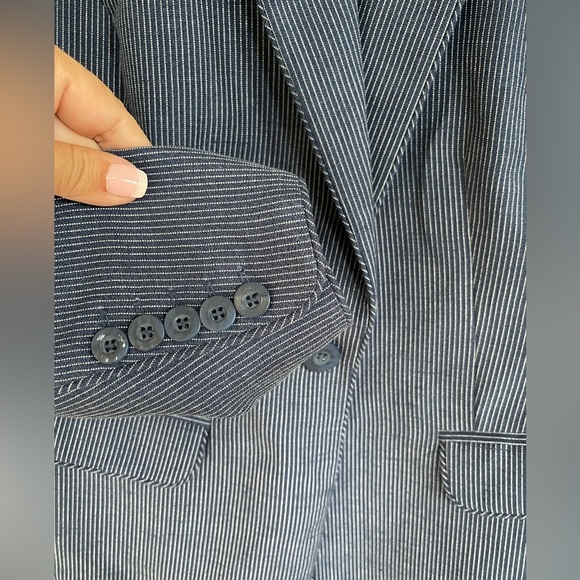 🔥💙LANE BRYANT size 20 navy/white stripe blazer. Like new condition! - Picture 4 of 8